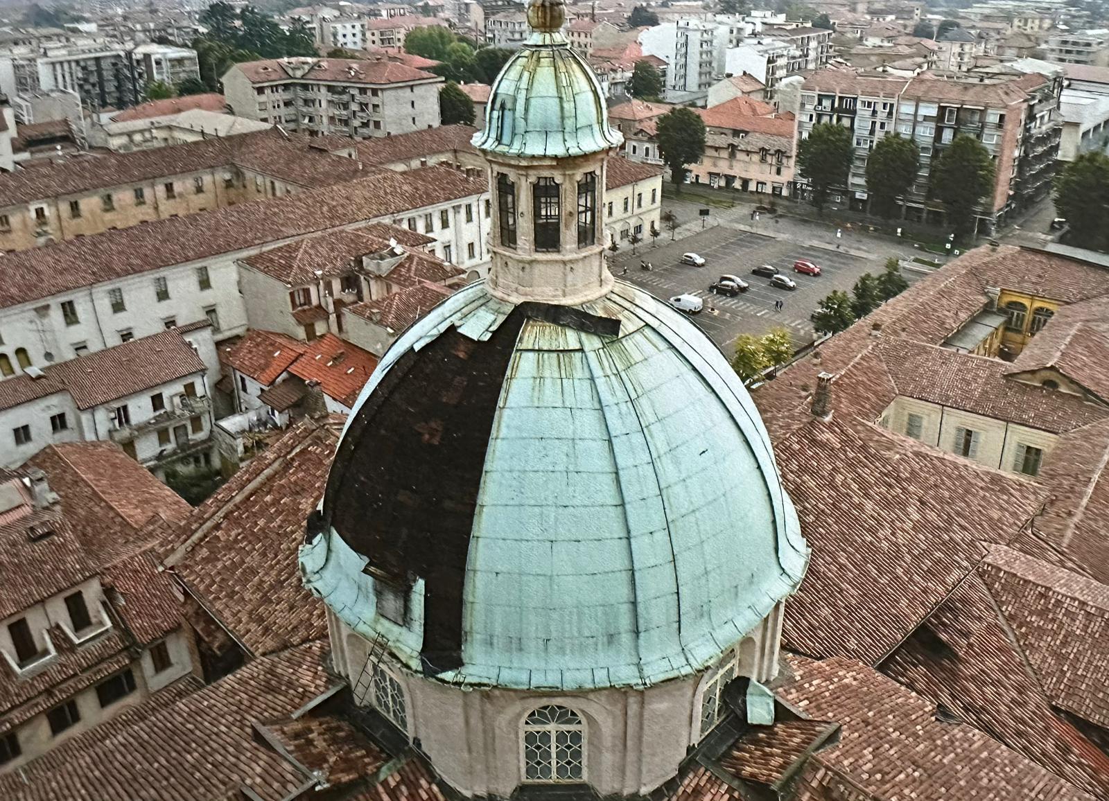 Vigevano agosto 2023 cupola Duomo danneggiata